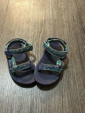 Toddler Size 5 Teva Sandals